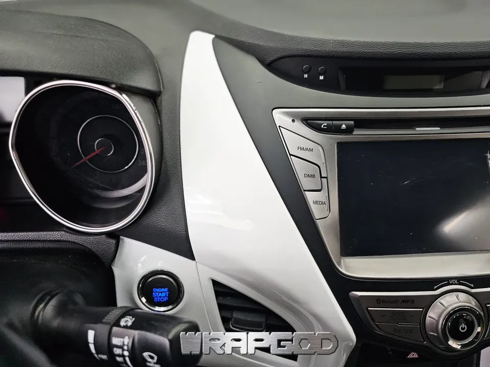 Hyundai Elantra MD vinyl wrap - Hyundai Elantra MD Vinyl Wrap Review — Bright Interior Refresh photo 6