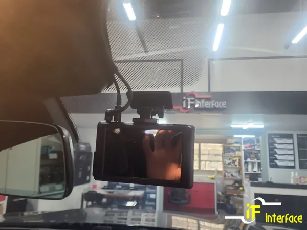BMW X6 dash cam - BMW X6 Dash Cam Installation Review photo 4