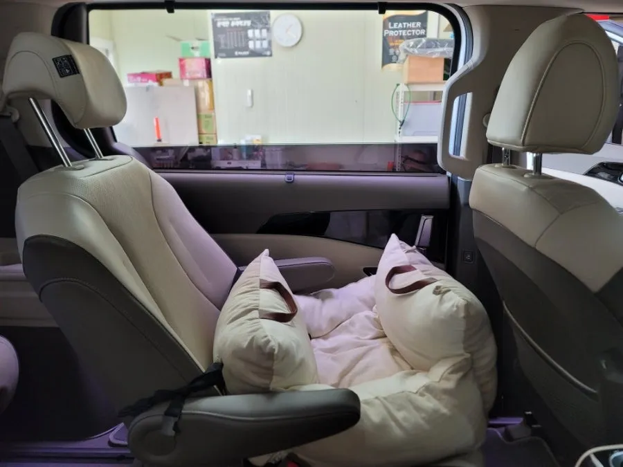Kia Carnival KA4 ambient lighting - Kia Carnival Ambient Lighting Review - Enhanced Interior LED Mood photo 5