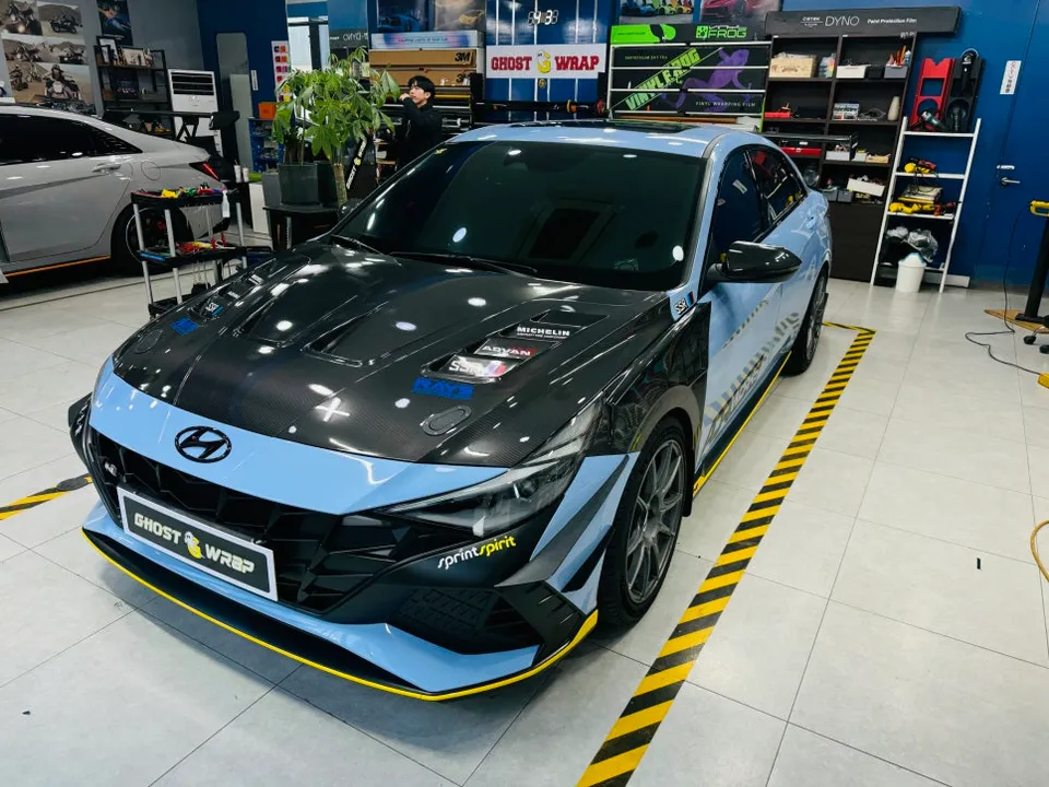 Hyundai Elantra Nのカーラッピング事例|費用目安・仕上がり 施工写真 1-2