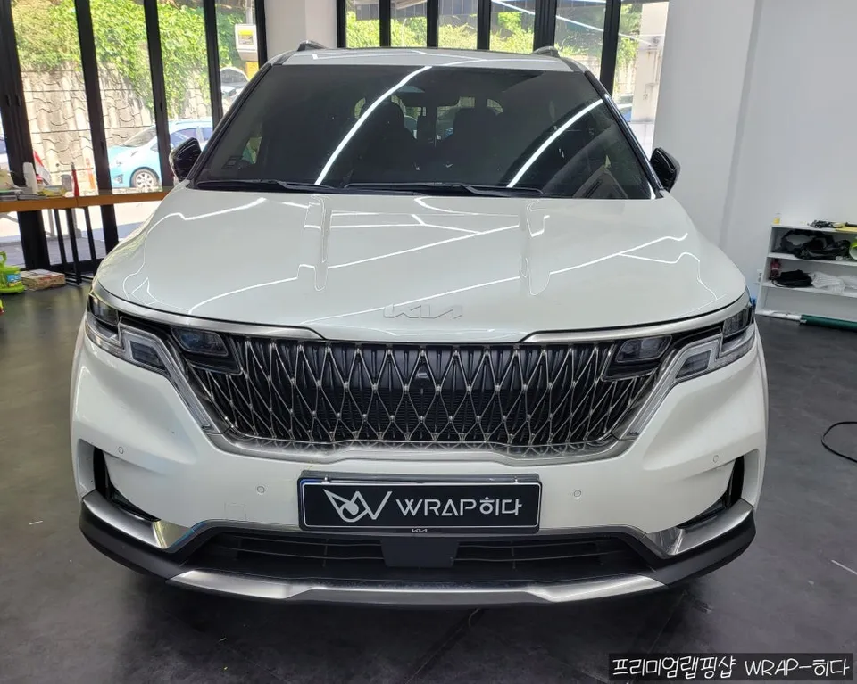 Kia Carnival KA4 vinyl wrap - Kia Carnival KA4 Vinyl Wrap Review: Cost & Results photo 3