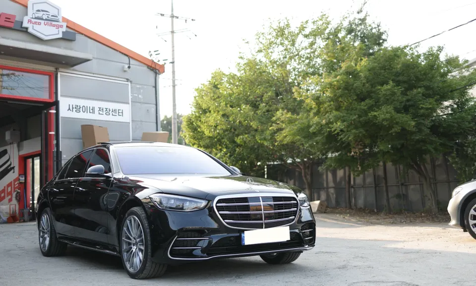 Mercedes-Benz S-Class W223 oem options review