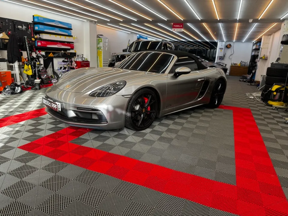 ポルシェ 718 Boxster GTS ラッピング除去事例｜費用目安・仕上がり 施工写真 2-1