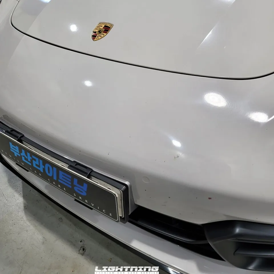 Porsche Panameraのカーラッピング事例 施工写真 3