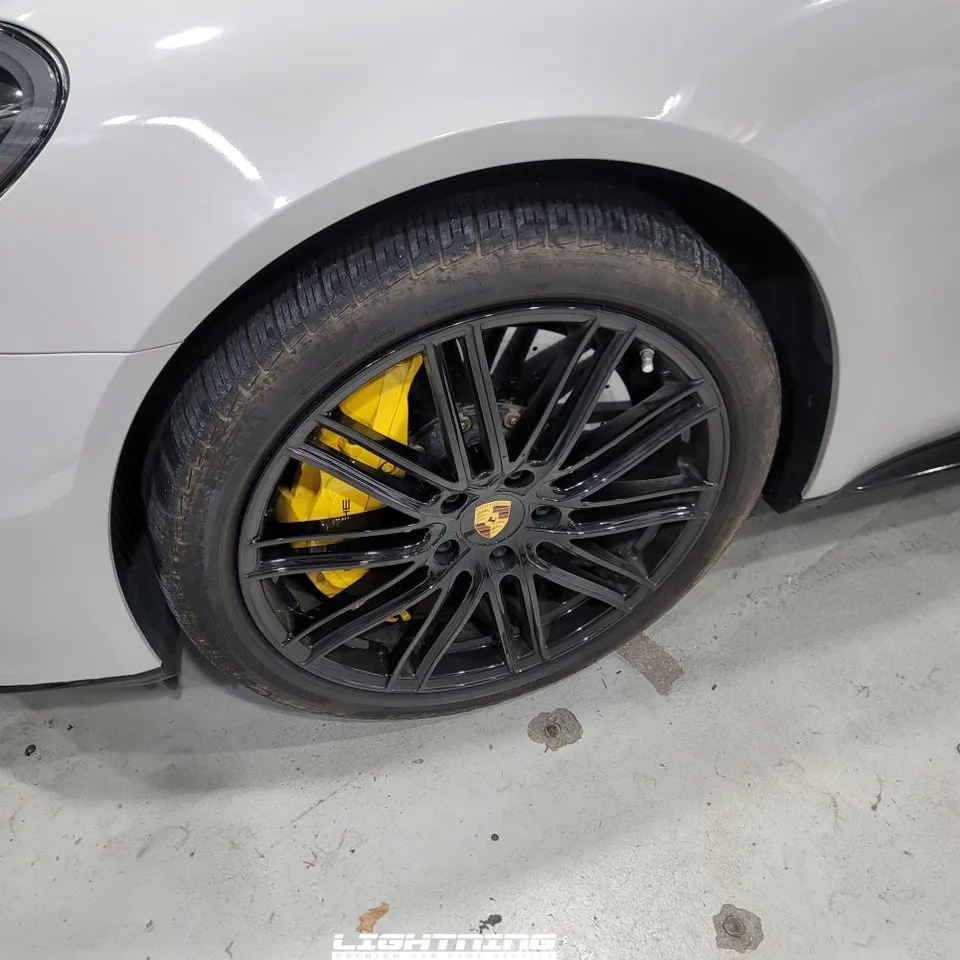 Porsche Panameraのカーラッピング事例 施工写真 5