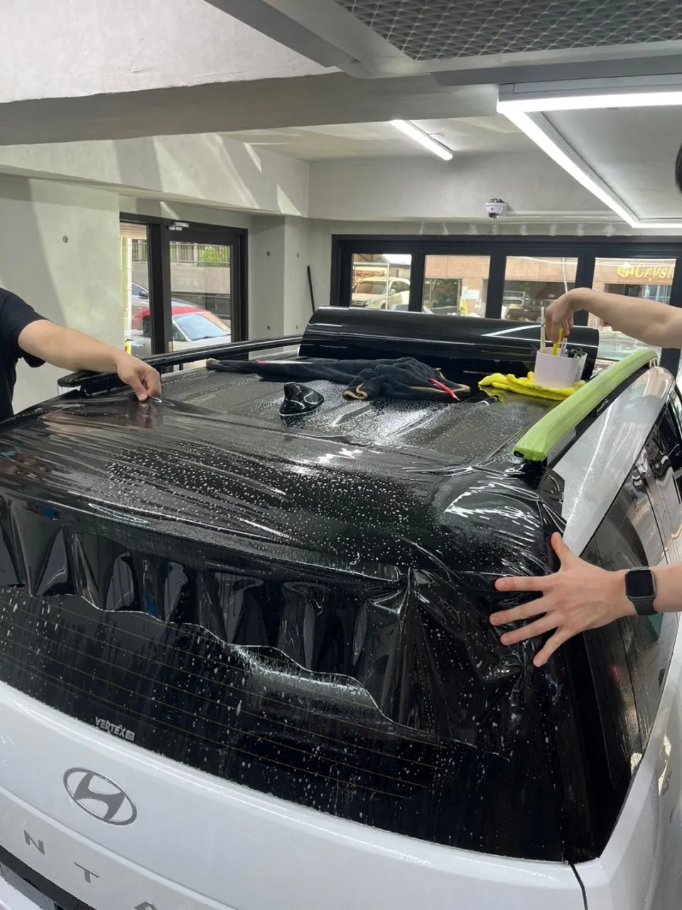 Hyundai Santa Fe MX5 PPF施工事例|ブラックPPFでツートン化 施工写真 2-3