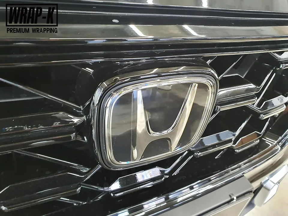 Honda CR-Vのカーラッピング事例 施工写真 2-2