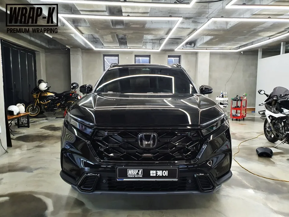 Honda CR-Vのカーラッピング事例 施工写真 3-2