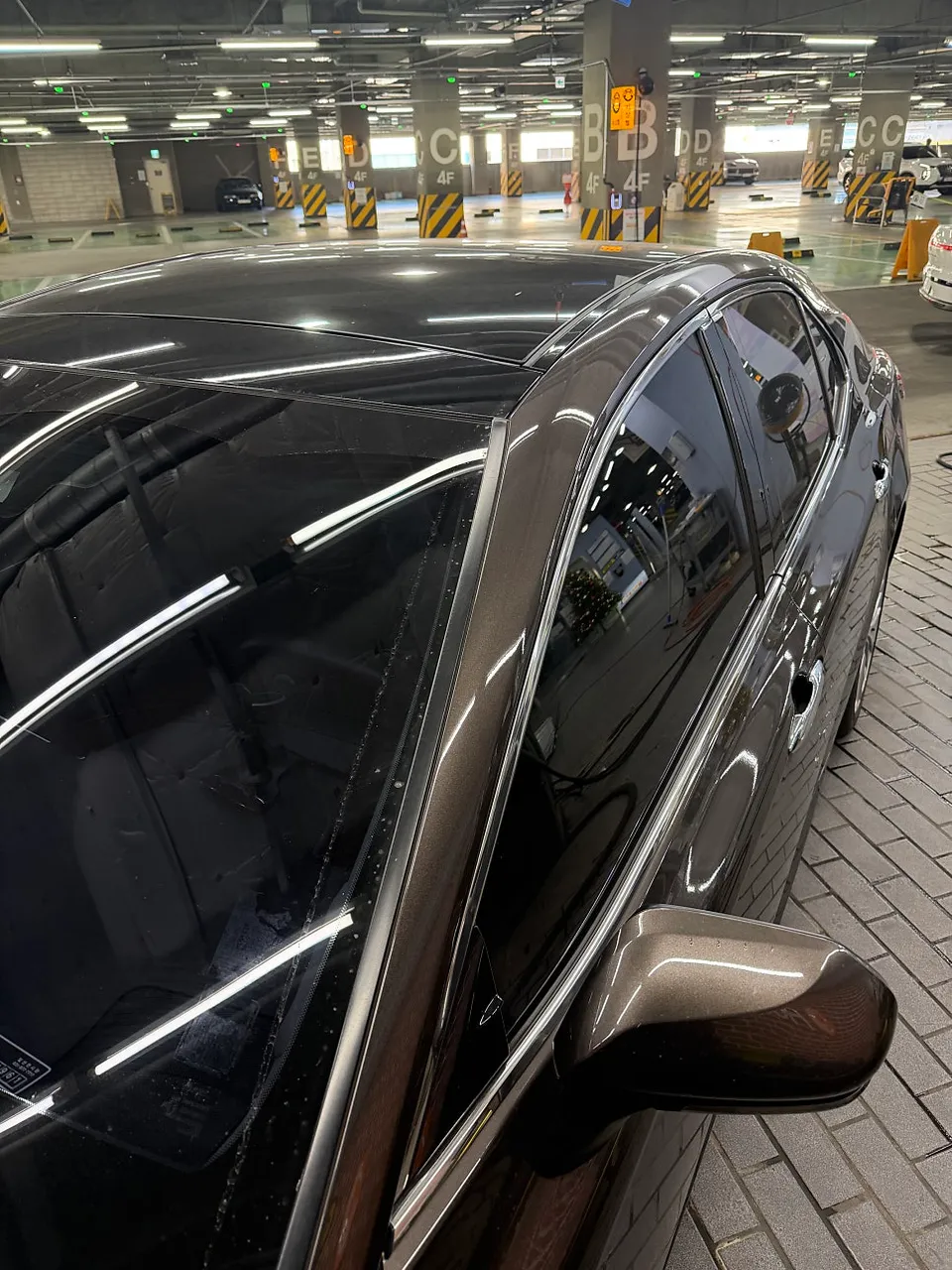 Toyota Camryのガラスコーティング事例 施工写真 2