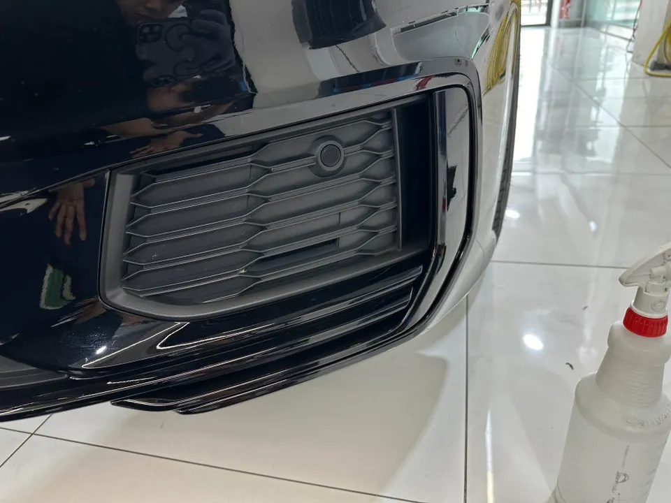 Audi A6のカーラッピング事例|費用目安・保険適用 施工写真 3-2