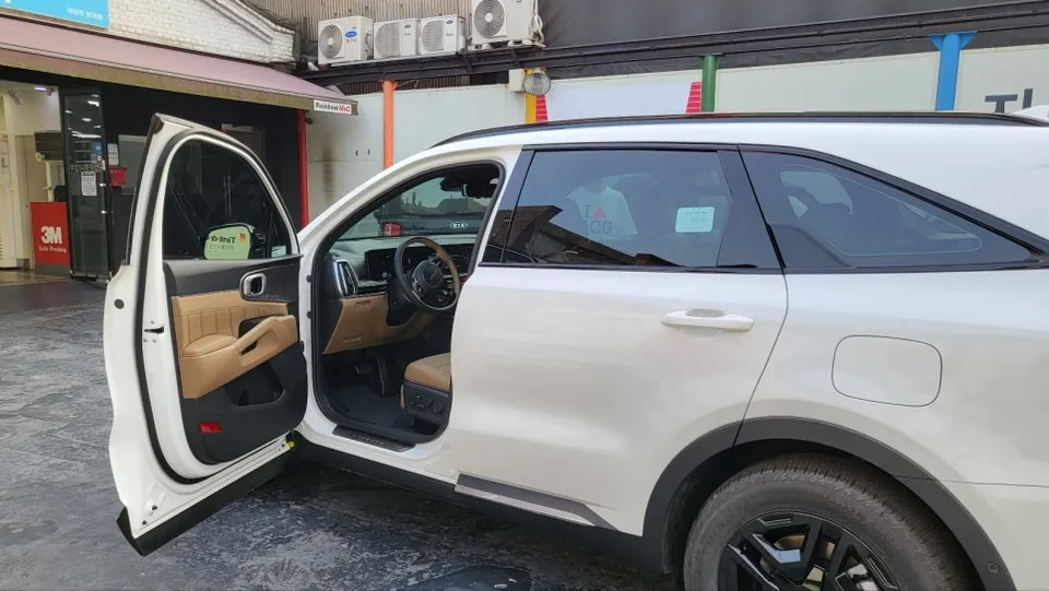 Kia Sorentoのカーフィルム施工事例｜費用目安・仕上がり 施工写真 3
