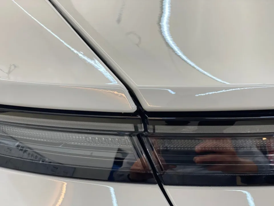 Porsche Taycan PPF施工事例|費用目安と仕上がり 施工写真 4-1
