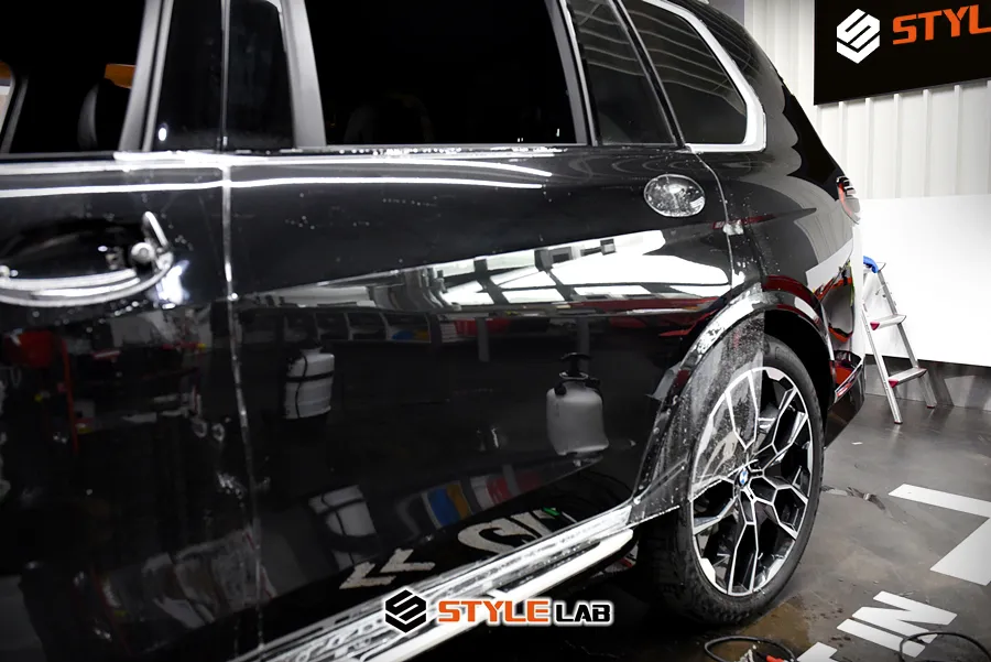 BMW X7のPPF施工事例|費用目安・仕上がり 施工写真 4-2