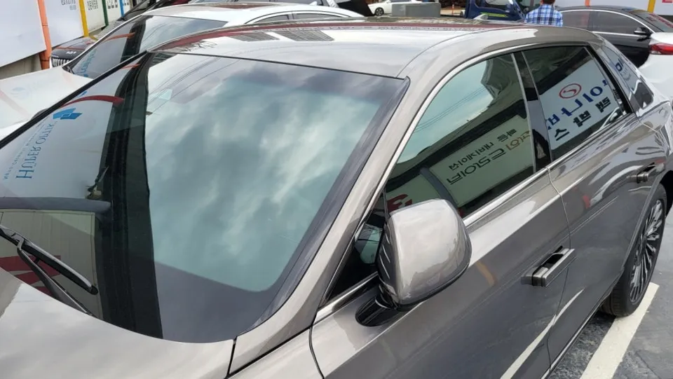 Hyundai Azera dash cam - Hyundai Azera Dash Cam Installation Review photo 3