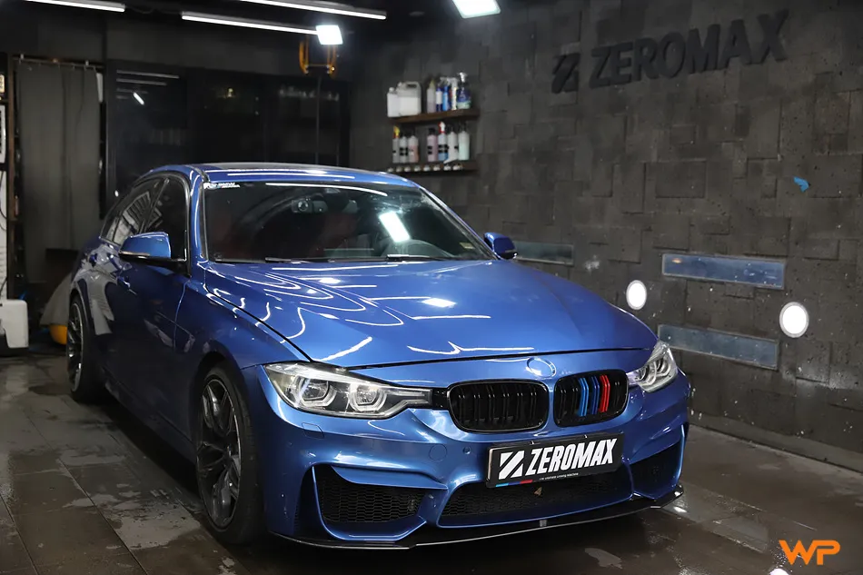 BMW 3 Seriesのカーラッピング事例｜ロックグレーへの全体施工 施工写真 2-1