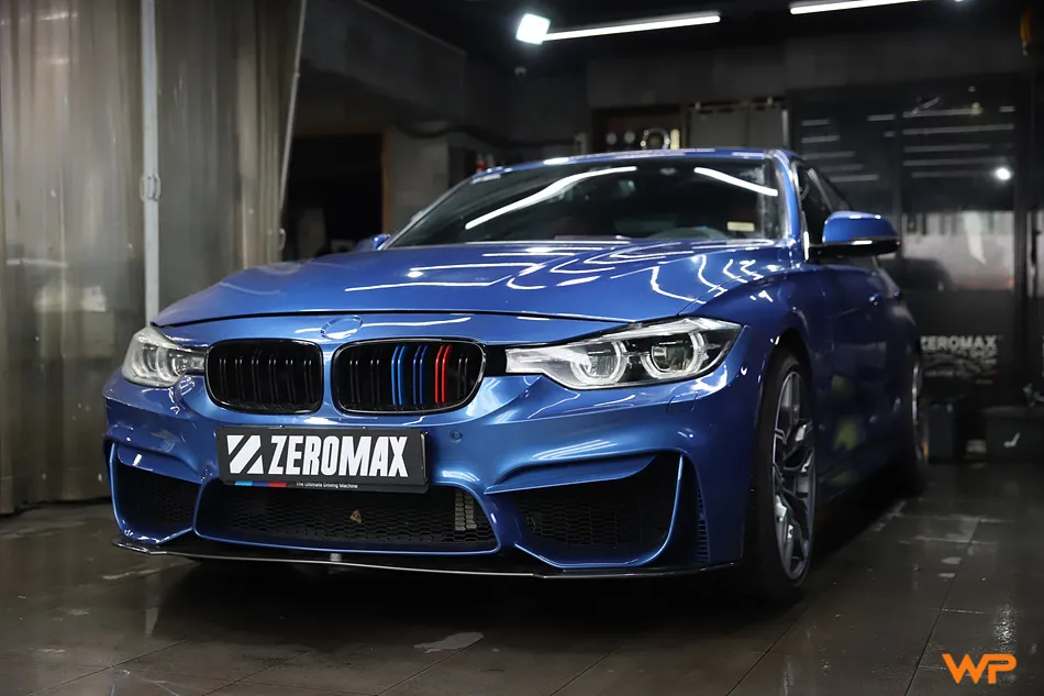 BMW 3 Seriesのカーラッピング事例｜ロックグレーへの全体施工 施工写真 3-2