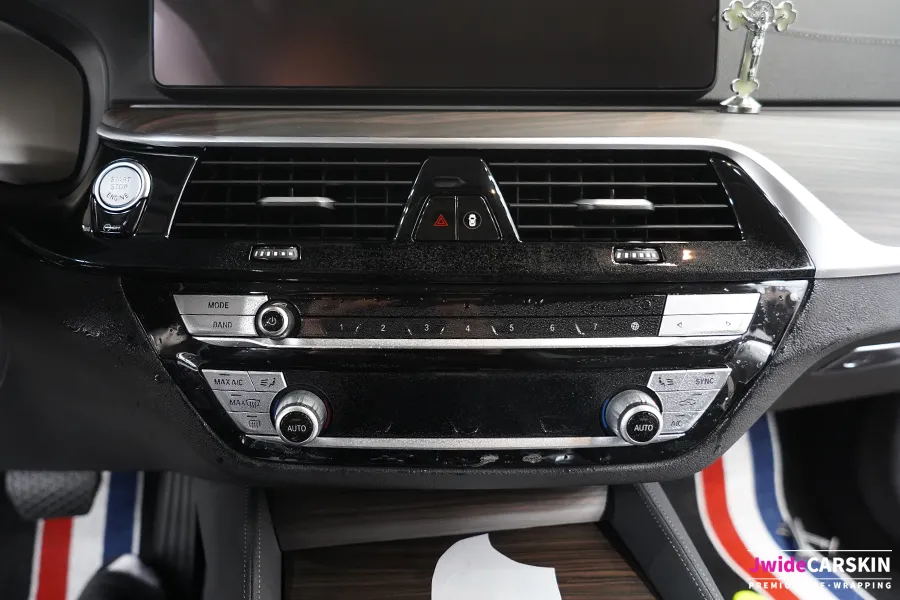 BMW 530i G30 ppf - BMW 530i PPF Review: Scratch Protection for Glossy Interiors photo 3