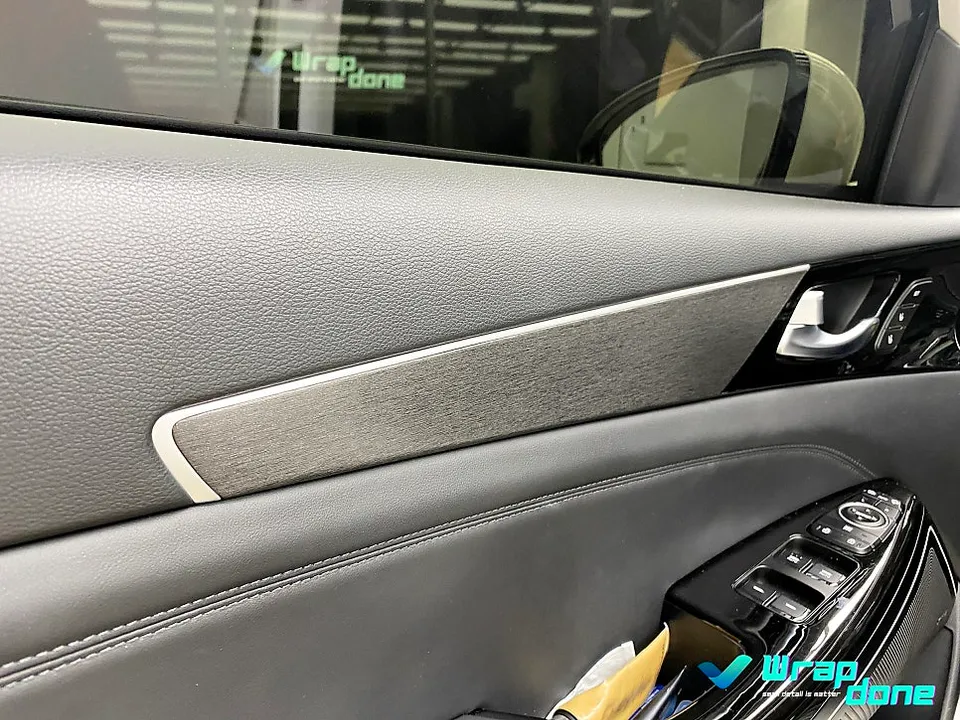 Kia K7 YGのカーラッピング事例｜費用目安と仕上がり 施工写真 3-2