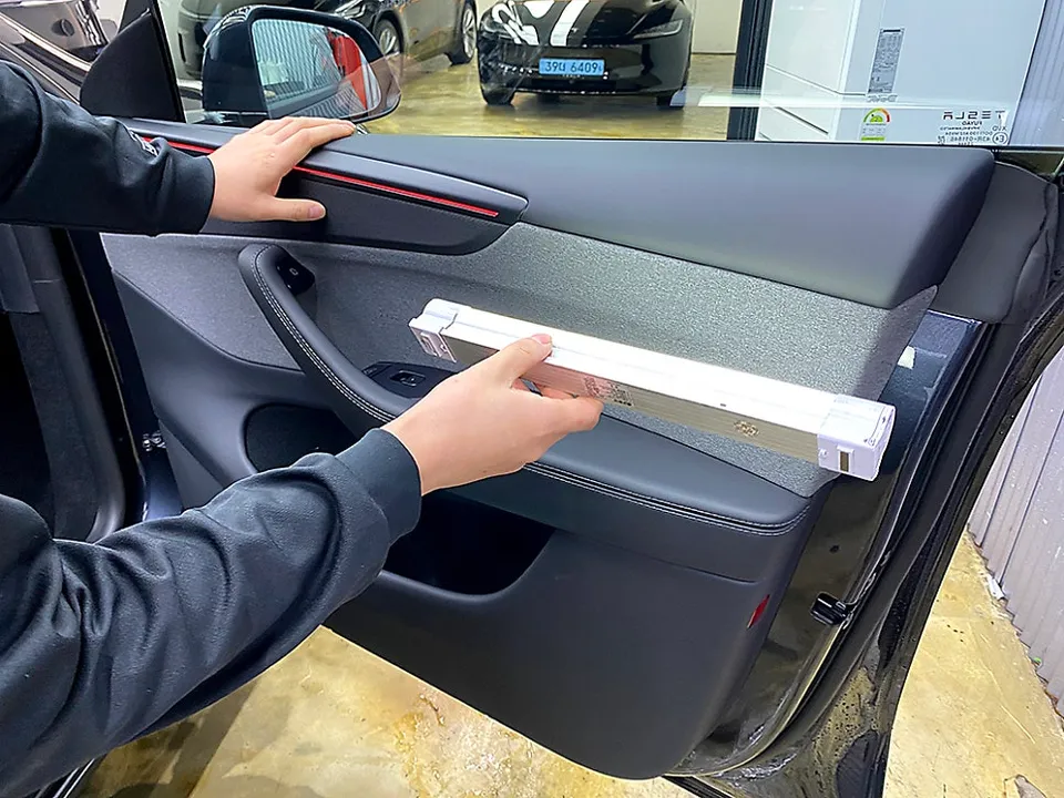 Tesla Model Yのカーフィルム施工事例｜費用目安・仕上がり 施工写真 3-3
