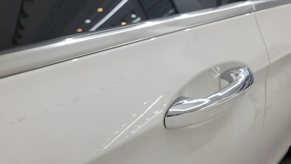 Mercedes-Benz E300 ceramic coating - Mercedes-Benz E300 Ceramic Coating Review — Enhanced Protection photo 4