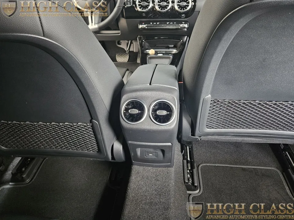 Mercedes-Benz A-Class ambient lighting - Mercedes-Benz A-Class Ambient Lighting Review photo 3