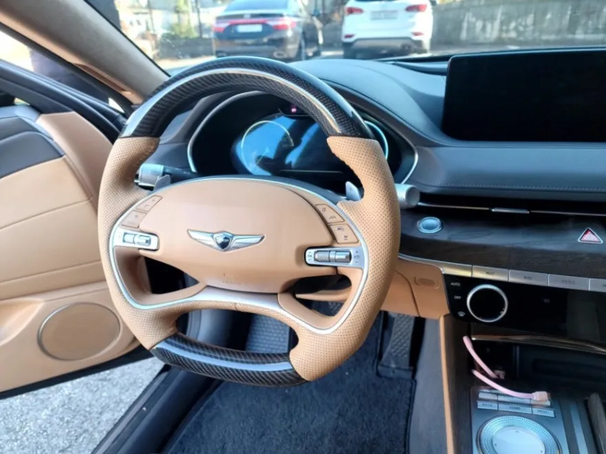 Genesis G80 steering wheel - Genesis G80 Steering Wheel Customization Review — Enhanced Luxury photo 4