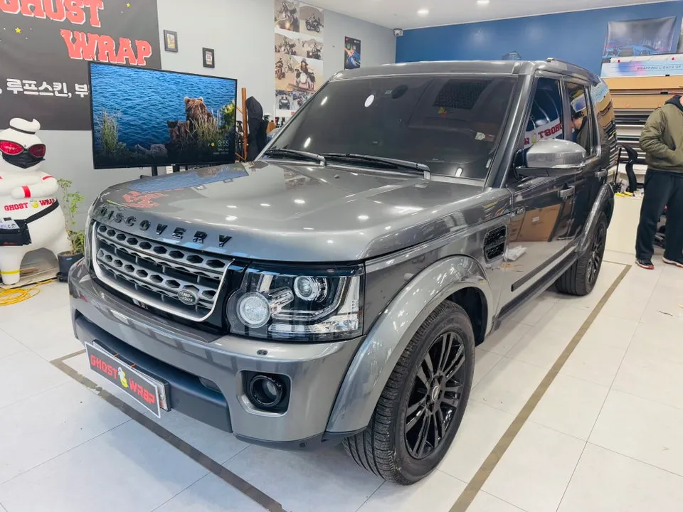 ランドローバー ディスカバリーのカーラッピング事例|費用目安・仕上がり 施工写真 1-2