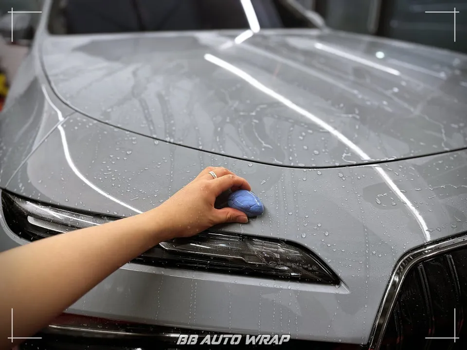BMW 7 Seriesのガラスコーティング事例|費用目安・仕上がり 施工写真 2-3