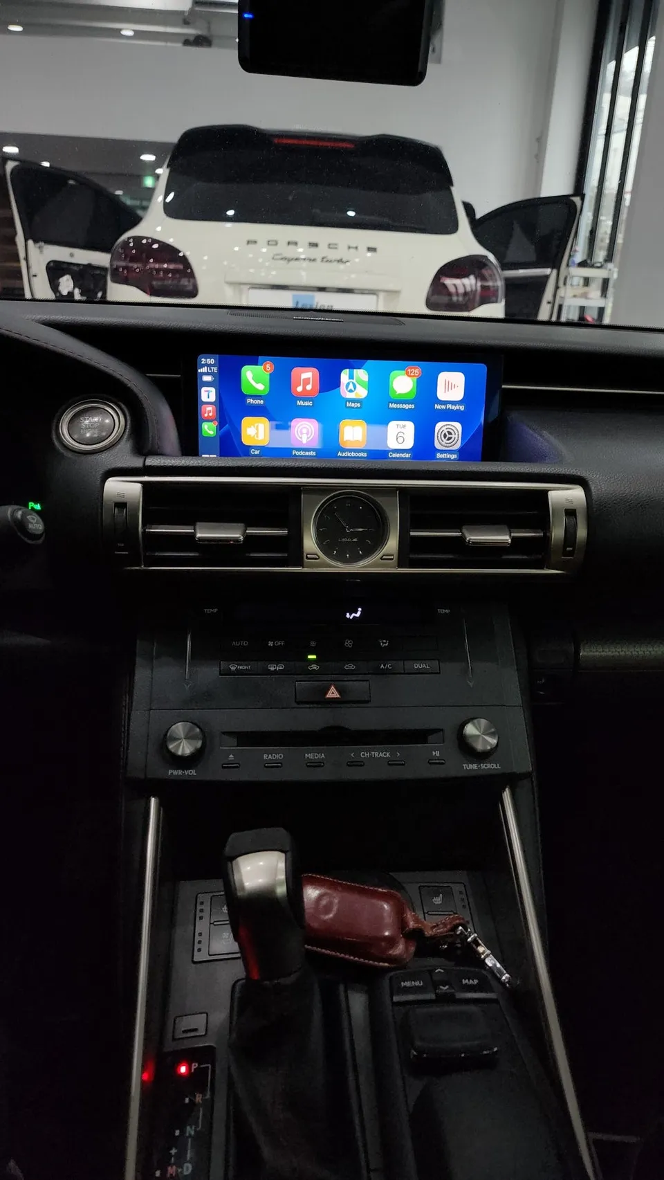 Lexus ISのAndroid Auto・CarPlay取付事例 施工写真 2-2