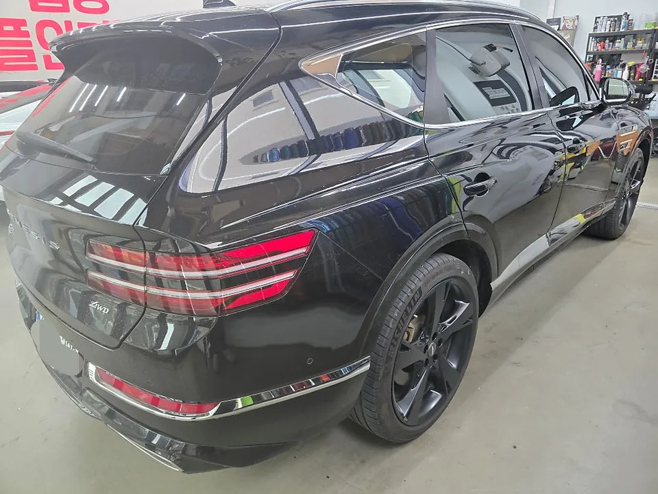 Genesis GV80 vinyl wrap - Genesis GV80 Vinyl Wrap Review: Blackout Package Cost & Results photo 4