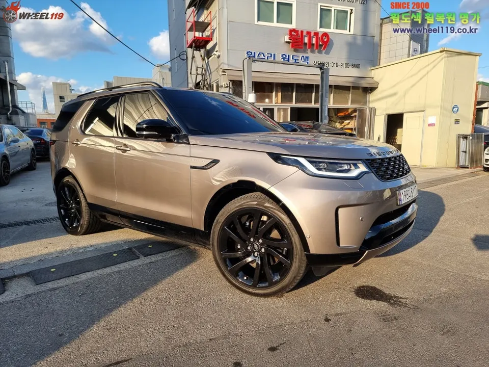 Land Rover Discoveryのホイールリペア・塗装事例 施工写真 4-2