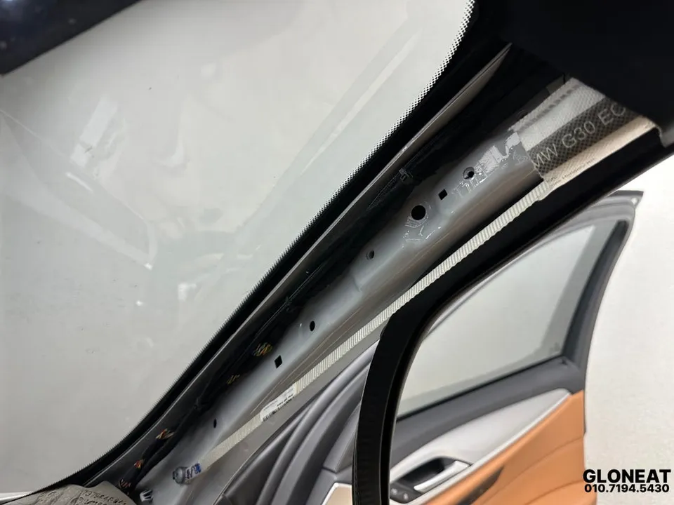 BMW 5 Seriesのドラレコ取付事例|費用目安と仕上がり 施工写真 3-1