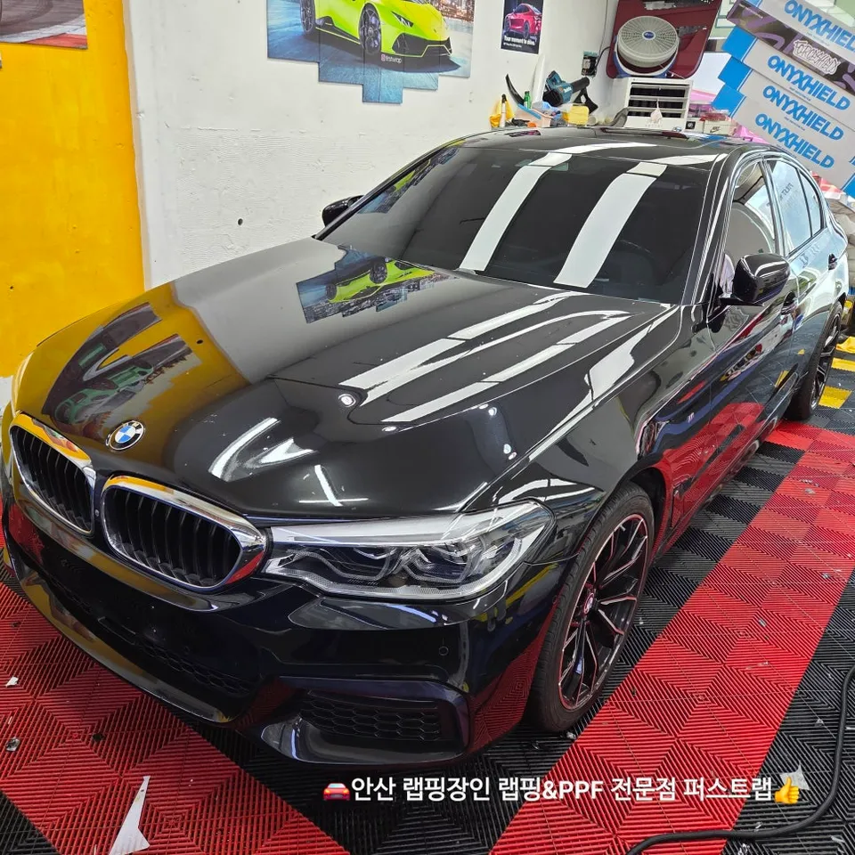 BMW 5 Series G30のカーラッピング事例 施工写真 1-2