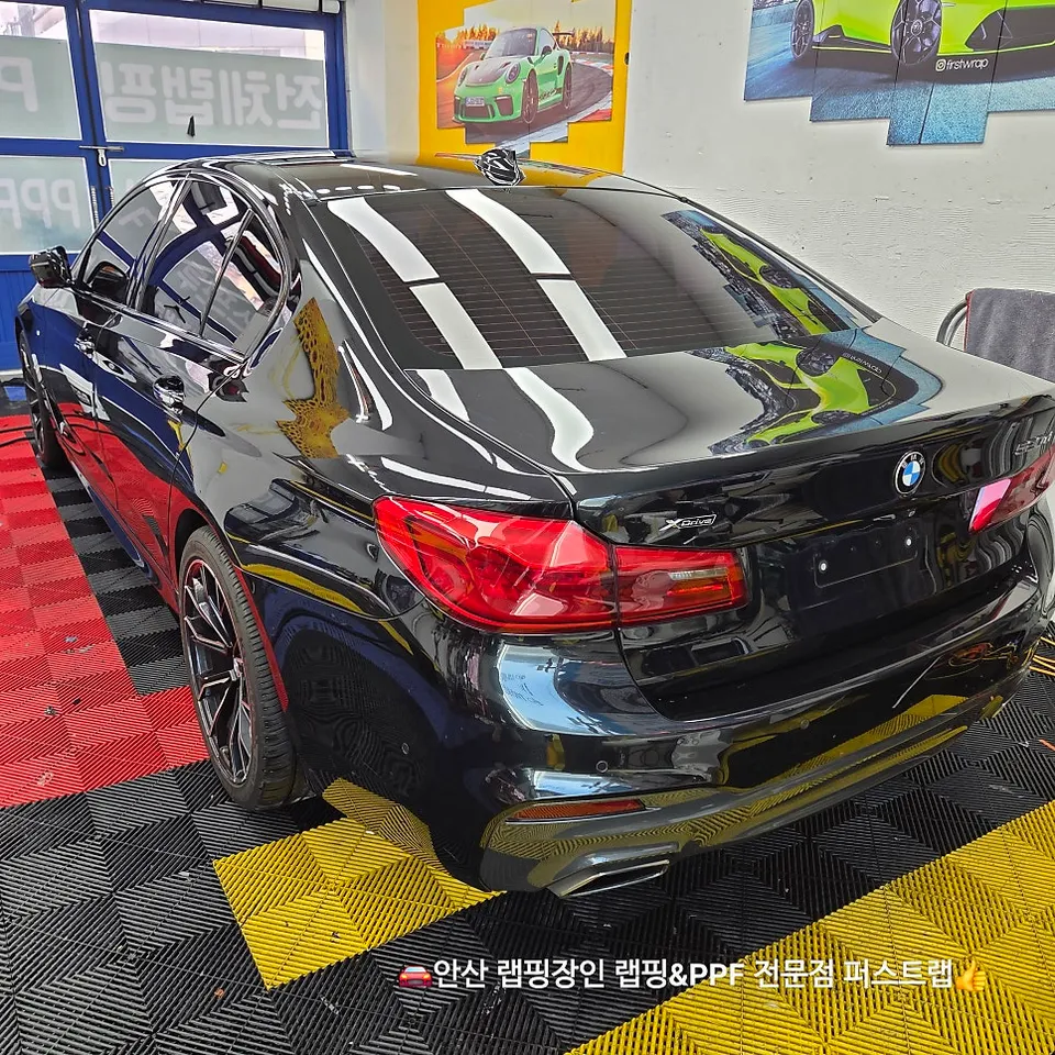 BMW 5 Series G30のカーラッピング事例 施工写真 3-2