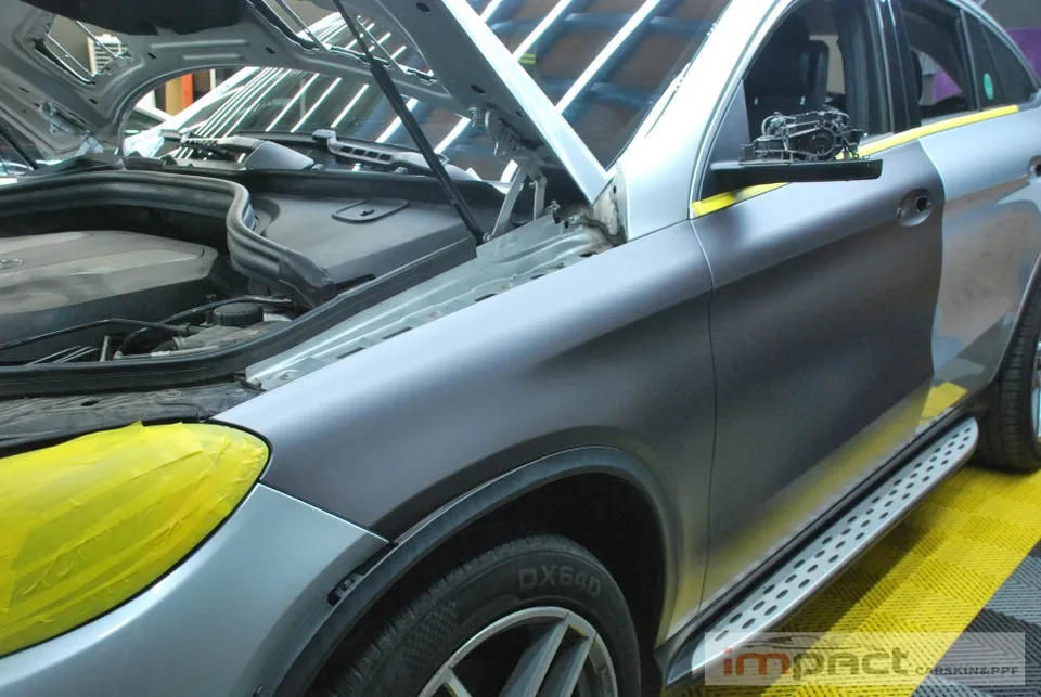 Mercedes-Benz GLEのカーラッピング事例｜費用目安・仕上がり 施工写真 1-2