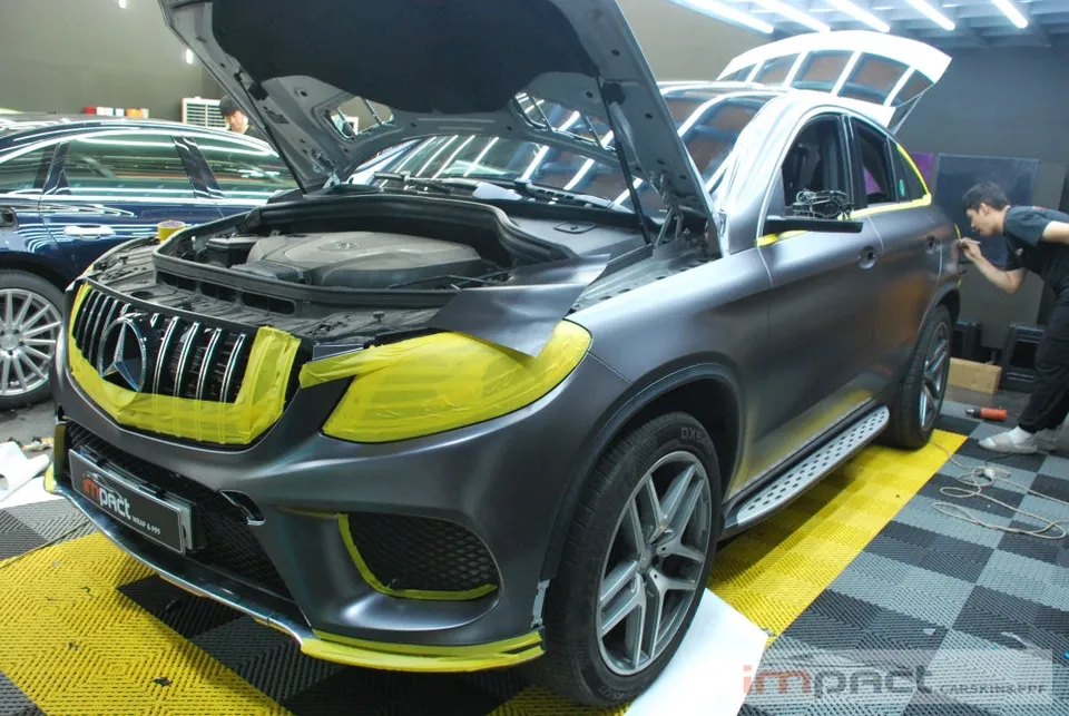 Mercedes-Benz GLEのカーラッピング事例｜費用目安・仕上がり 施工写真 1-3