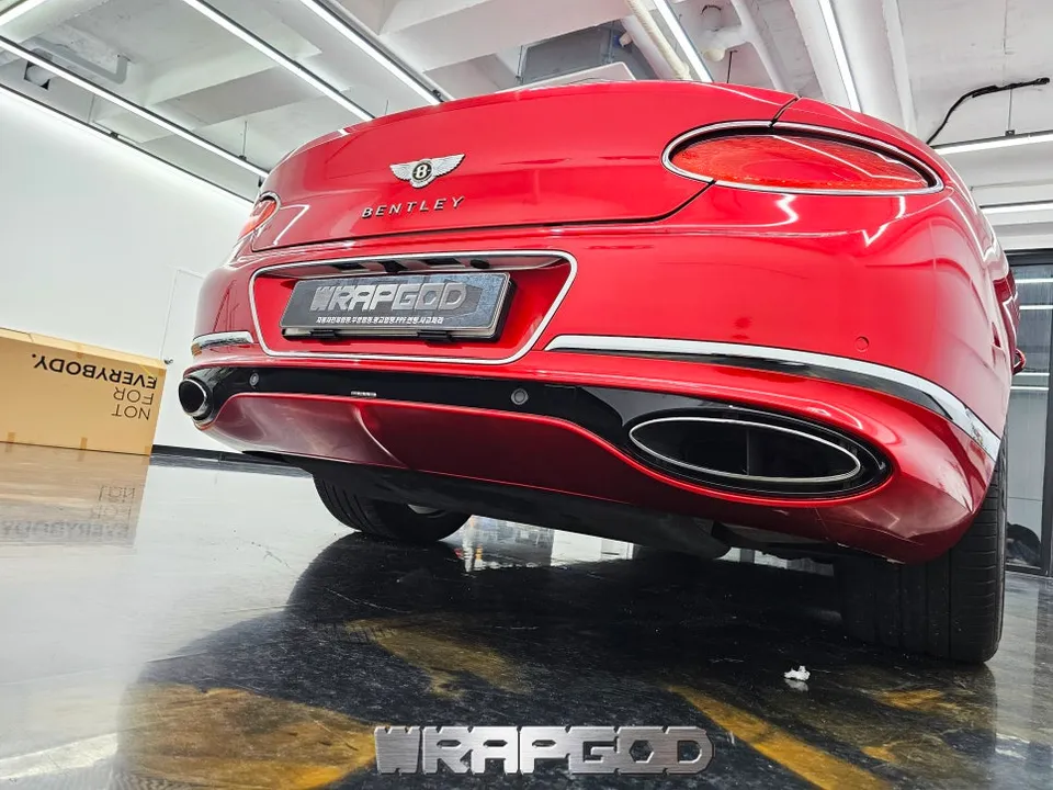Bentley Continental GTのカーラッピング事例 施工写真 1-2