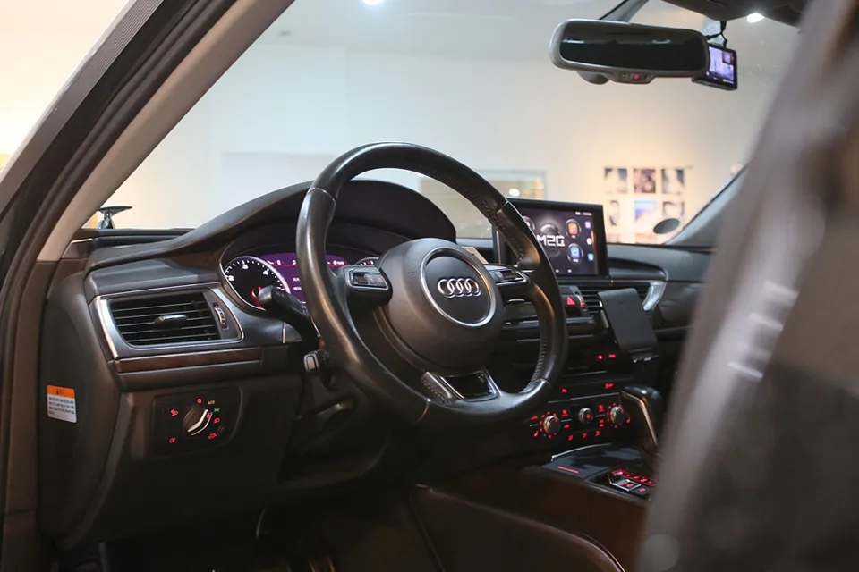Audi A6のカーオーディオ施工事例 写真