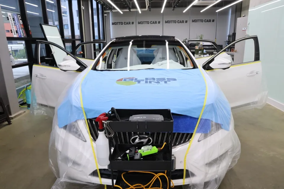 Hyundai Azeraのカーフィルム施工事例|費用目安と仕上がり 施工写真 3-1