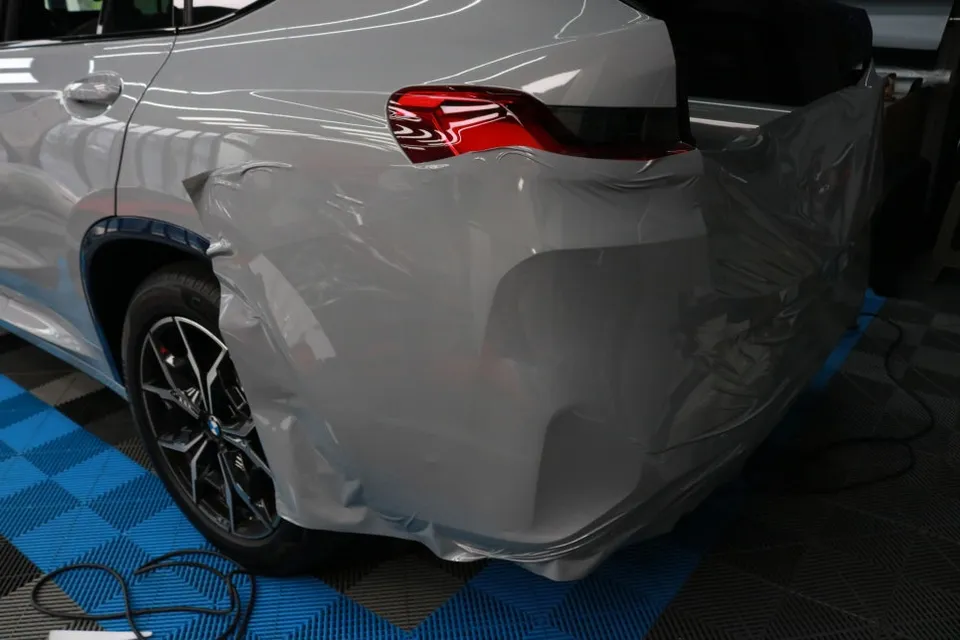 BMW X4 vinyl wrap - BMW X4 Vinyl Wrap Review: Brooklyn Grey Sporty Transformation photo 4
