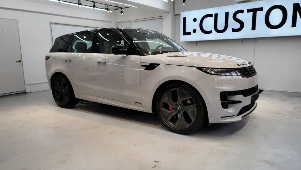Audi RSのドラレコ取付事例｜費用目安・仕上がり 写真