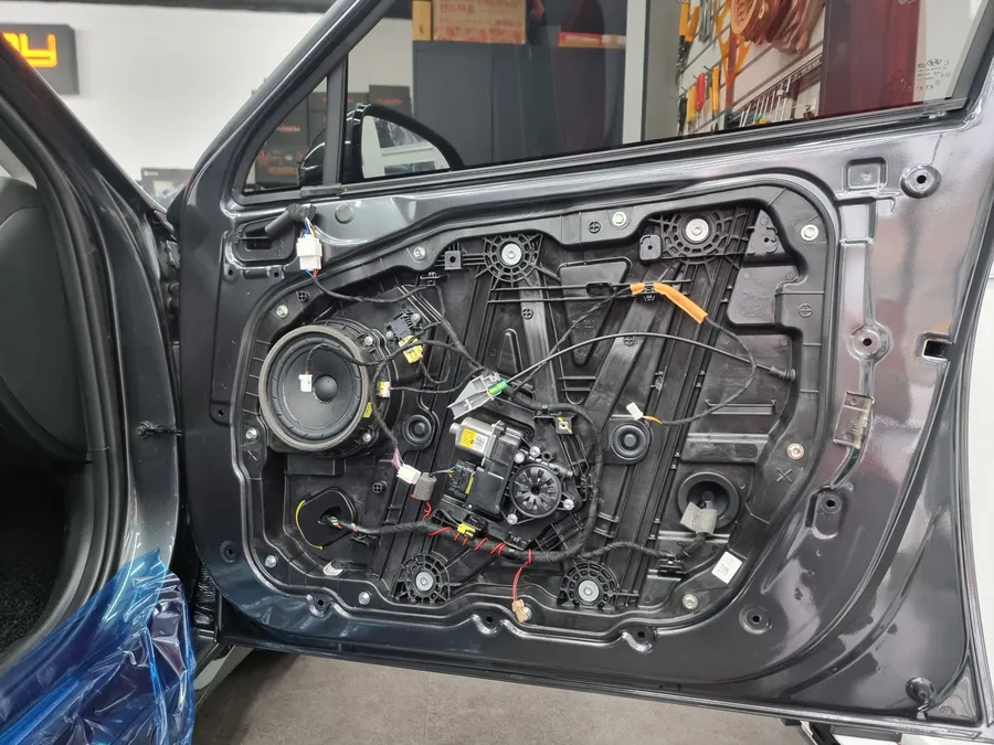 Hyundai Sonata DN8のカーオーディオ施工事例 施工写真 2-2