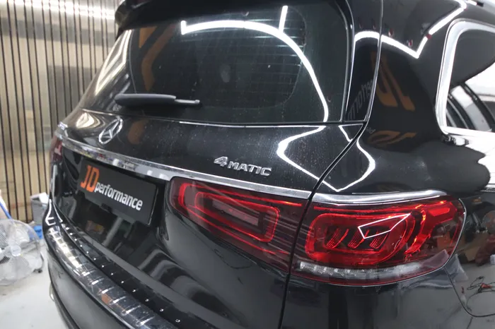 Mercedes-Benz GLS X167のカーラッピング事例|費用目安・仕上がり 施工写真 3-3