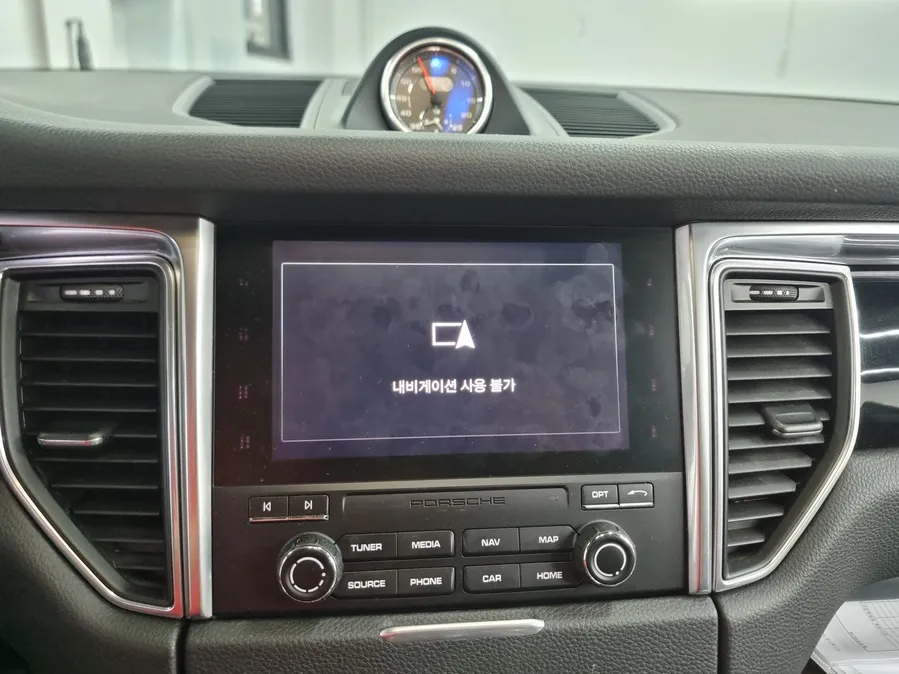 Porsche Macan android head unit - Porsche Macan Android Head Unit Review — CarPlay Upgrade photo 3