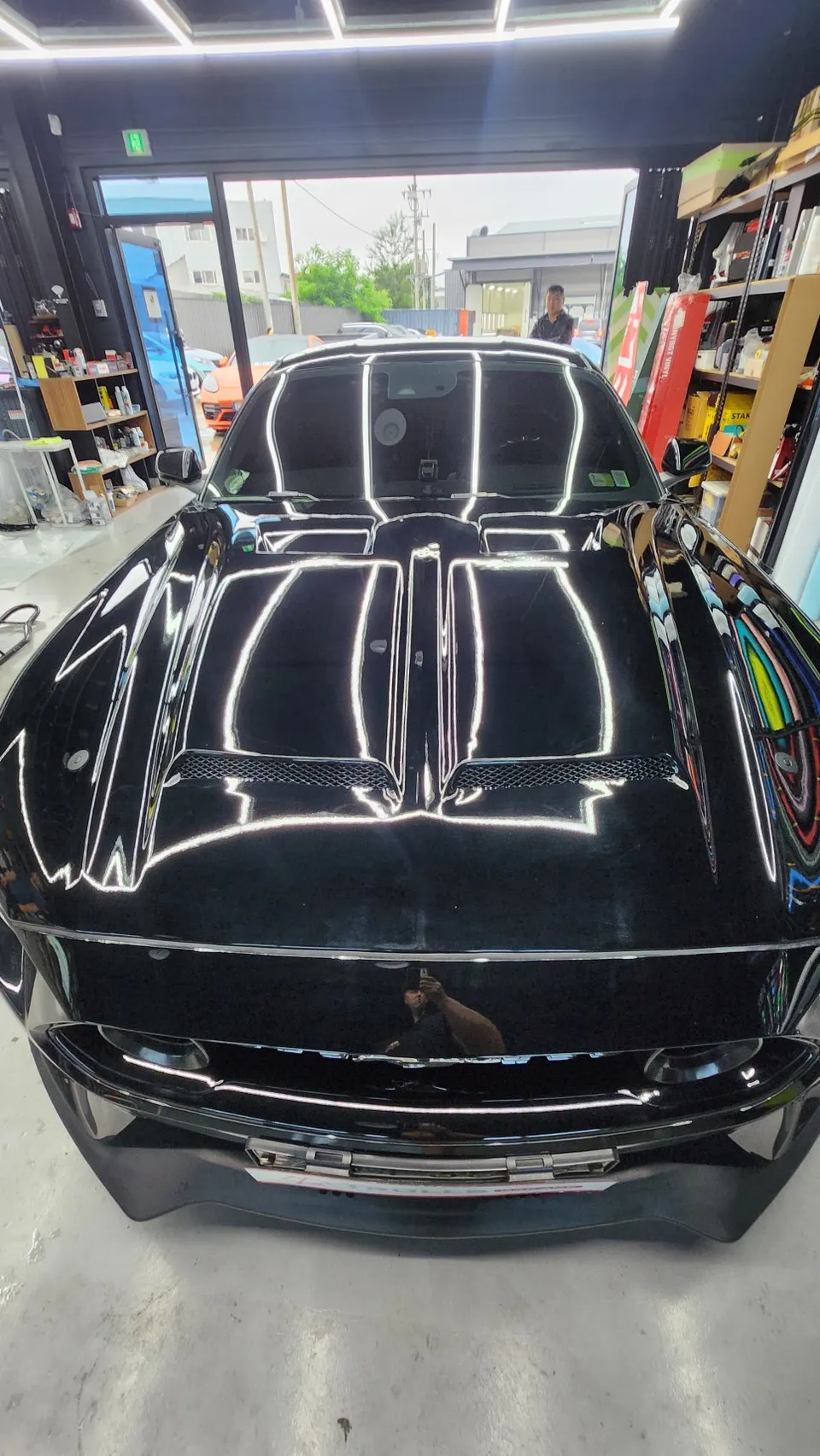 Ford Mustangのカーラッピング事例|費用目安・仕上がり 施工写真 2-1
