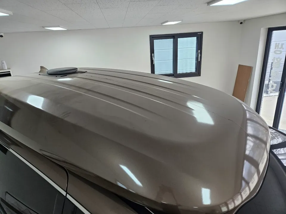 Kia Carnival vinyl wrap - Kia Carnival Vinyl Wrap Removal Review — Clean Finish photo 3