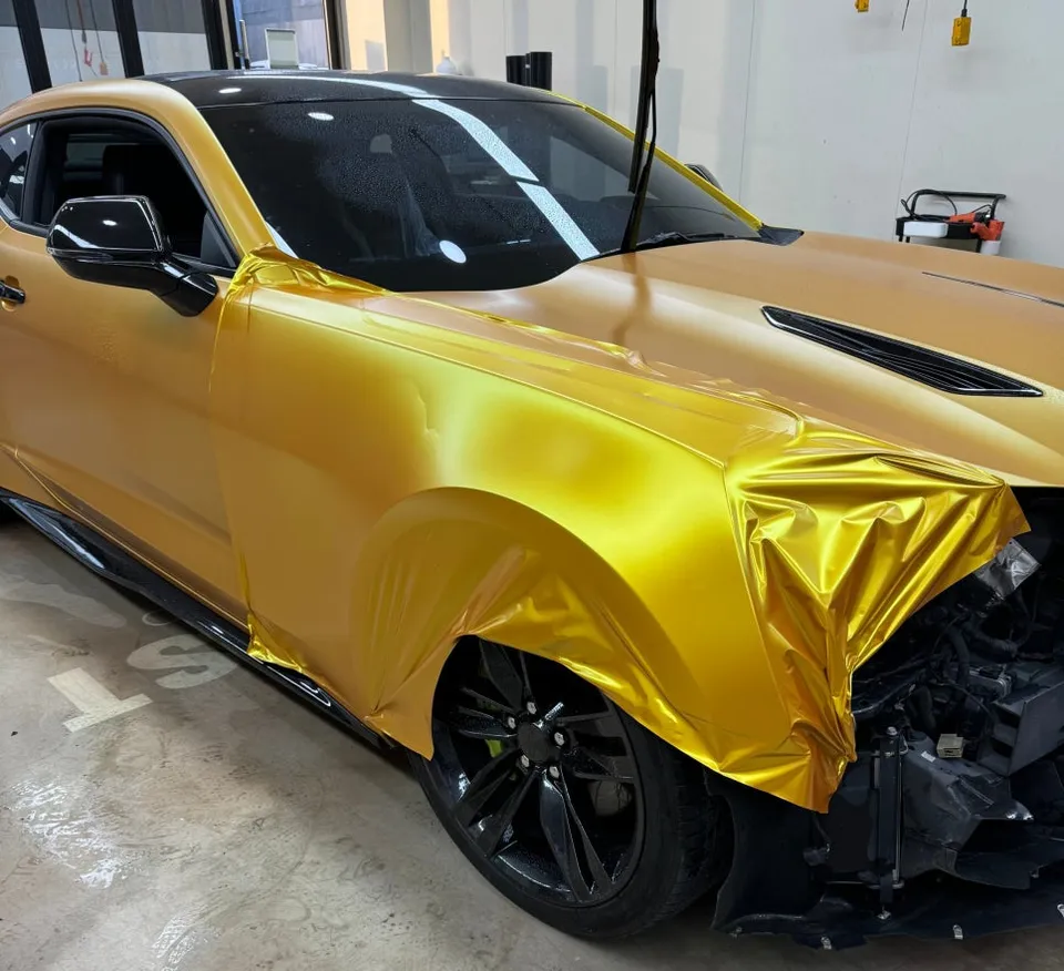 Chevrolet Camaroのカーラッピング事例 施工写真 4