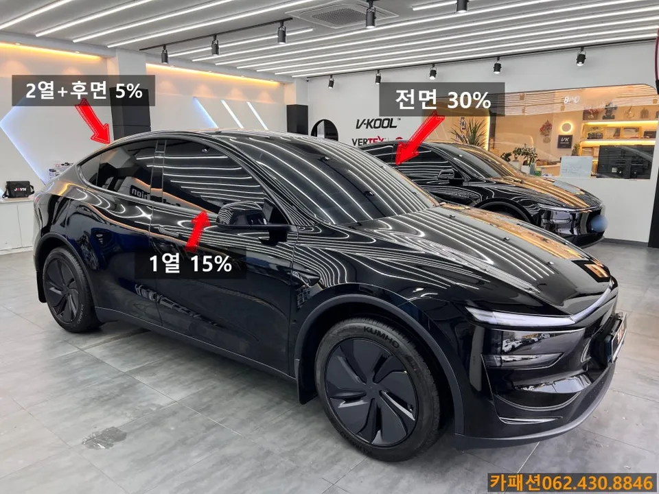 Tesla Juniperのカーフィルム施工事例 施工写真 2-2