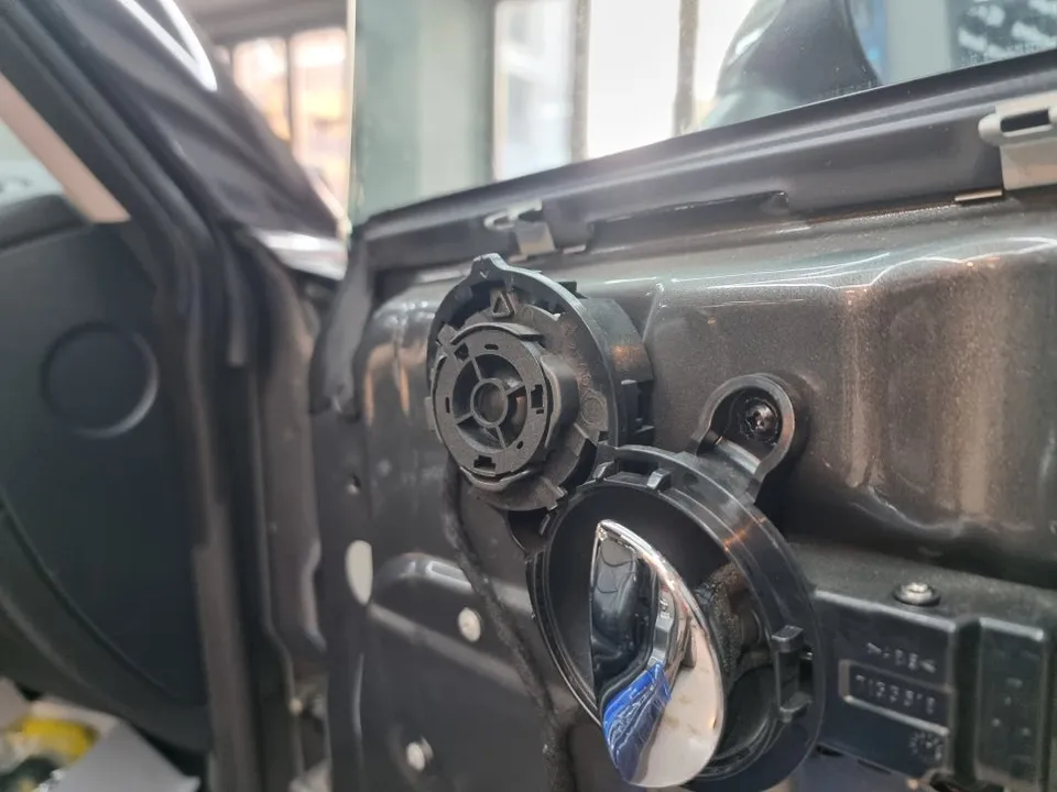 BMW MINI Cooperのカーオーディオ施工事例 施工写真 4-1