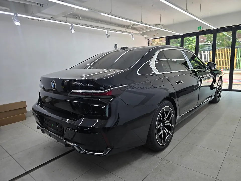 BMW 7 Series ppf - BMW 7 Series PPF Review: Custom Color & Protection photo 4